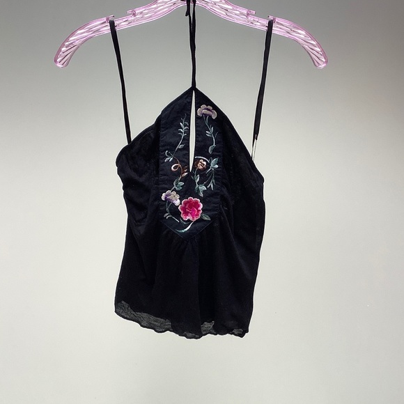 Floral Halter Top with Keyhole - Picture 2 of 4